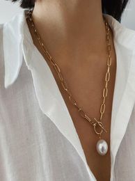 Colliers pendants Srcoi Metal Chaîne épaisse Boules de perle blanches Collier Togle Clasp Big Shunky Simple Punk Style Long Femme15004814