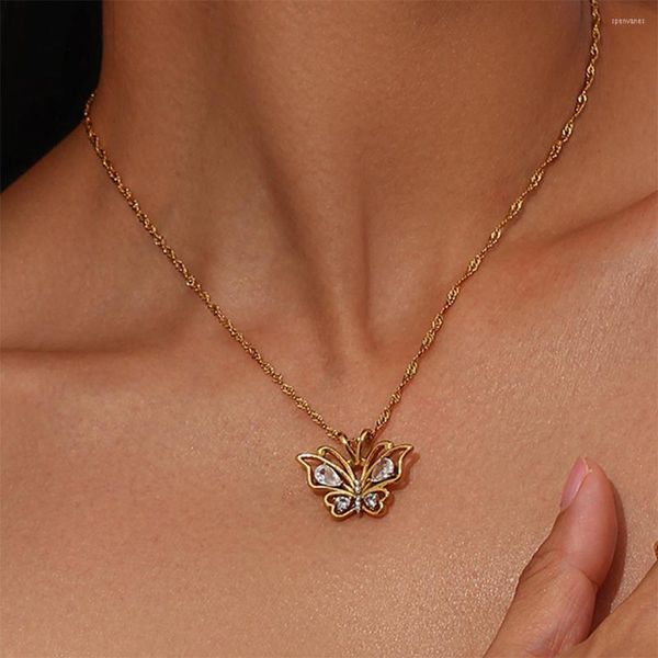 Collares colgantes Acero inoxidable 18K chapado en oro elegante brillante circón hueco mariposa impermeable cadena de onda de agua joyería para mujeres