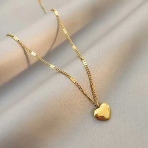 Colliers de pendentif Collier en forme de cœur en acier inoxydable adapté aux femmes 2023 Nouvelle chaîne en forme de lèvre Collier pendentif simple Livraison de bijoux gratuits J240516