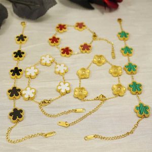 Colliers pendants en acier inoxydable à chaud vendant un nouveau trèfle plante bracelet réglable à cinq feuilles coquille de fleur en acrylique bijoux à face unique pour les femmes 240410
