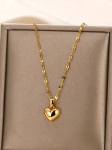 Pendentif Colliers Acier inoxydable Love Heart Collier pour femmes 2023 Chaîne à lèvres à la mode Bijoux simples 231101