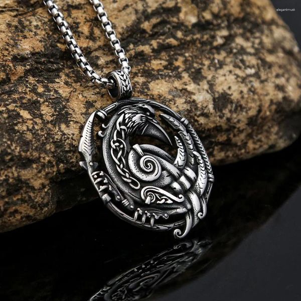 Pendentif Colliers en acier inoxydable pour hommes Viking Odin Raven Ne se décolore jamais Vintage Nordic Black Crow Pirate Ship Bijoux en gros