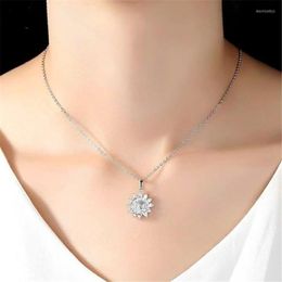 Hangende kettingen roestvrijstalen sneeuwvlok ketting Koreaanse mode vrouwen sleutelbeen ketting licht luxe temperament sieraden cadeau -spendant morr2