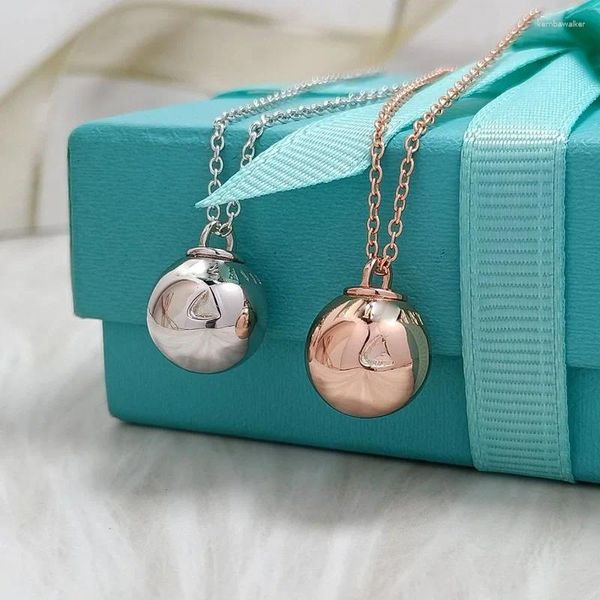 Colliers pendants Collier sier