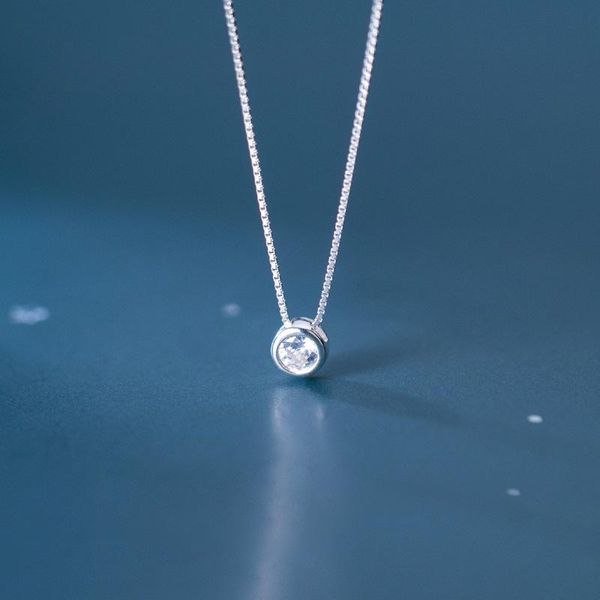 Colliers pendants Sterling Silver Coréen minimaliste Round Zirconia Collier Collier Boîte pour femmes