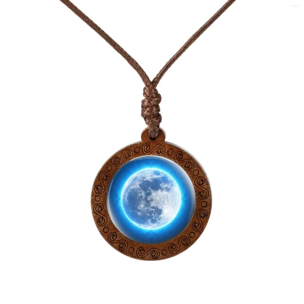 Collares colgantes Estilo Galaxy Nebulosa Espacio Tierra Vidrio Cabochon Collar de madera Joyería para mujeres Hombres Amigo Regalo