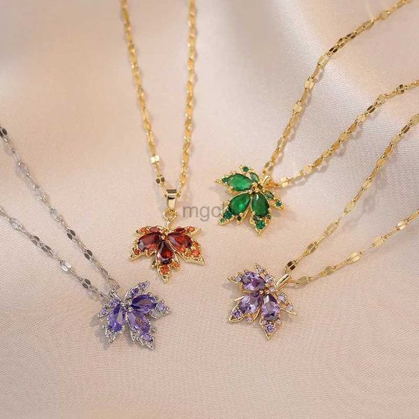Colliers pendentifs Élégant et beau collier pendentif feuille d'érable Zircon multicolore en option collier pour femme cadeau parfait pour les filles femmes 240330