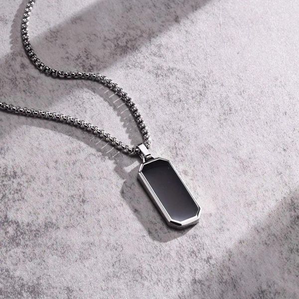 Colliers pendants simplicité géométrique élégante pour hommes garçons étanche noire en acier inoxydable rectangle rectangle