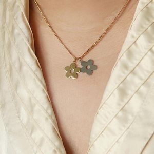 Pendentif Colliers Élégant En Acier Inoxydable Marguerite Fleur Collier Pour Femmes Fille Collier Étanche Bijoux Cadeau