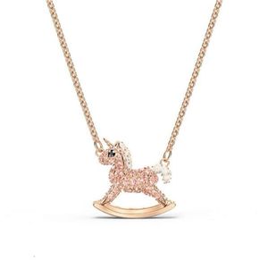 Colliers pendants avaler un joli collier de Troie exclusif exquis et beau cadeau d'animal pour petite amie