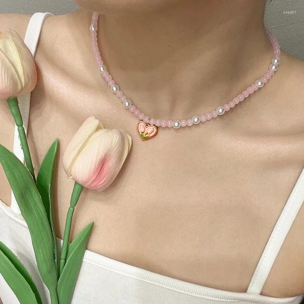 Collares colgantes Forma de corazón dulce Tulipán Collar de cuentas rosa para mujeres Delicadeza simple Temperamento Encanto Cadena clavicular Regalos de moda