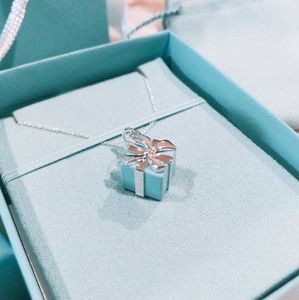 Hangende kettingen t Home Geschenkdoos ketting 925 Sterling Silver Compated 18K Goudblauw Bow Gift Box Clailkelketen Vrouw Q240507