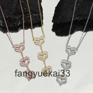 Hangerkettingen T home light luxe eenvoudige klassieke populaire damesketting met boor uitgeholde liefde hoogwaardige design eerste sieraden