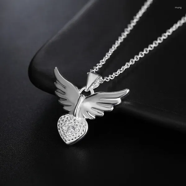 Collares colgantes Temperamento 925 Plata de ley 18 pulgadas Zircon Love Wing Collar Moda para mujer Joyería del encanto del banquete de boda