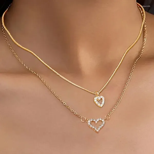 Collares colgantes Temperamento Color dorado Corazón hueco Collar de doble capa para mujeres Corea Moda Cristal Zircon Gargantilla Accesorio de joyería