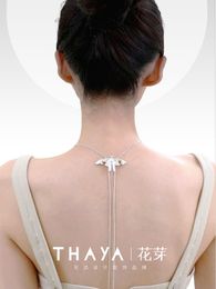 Collares colgantes Thaya Vintage Moth para mujeres Diseño original Gargantilla Cristal blanco Cadena Colar Compromiso Joyería fina 230329