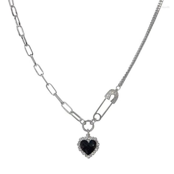 Pendentif Colliers Tiny Heart Collier pour femmes en acier inoxydable chaîne courte cadeau ethnique bohème tour de cou en gros