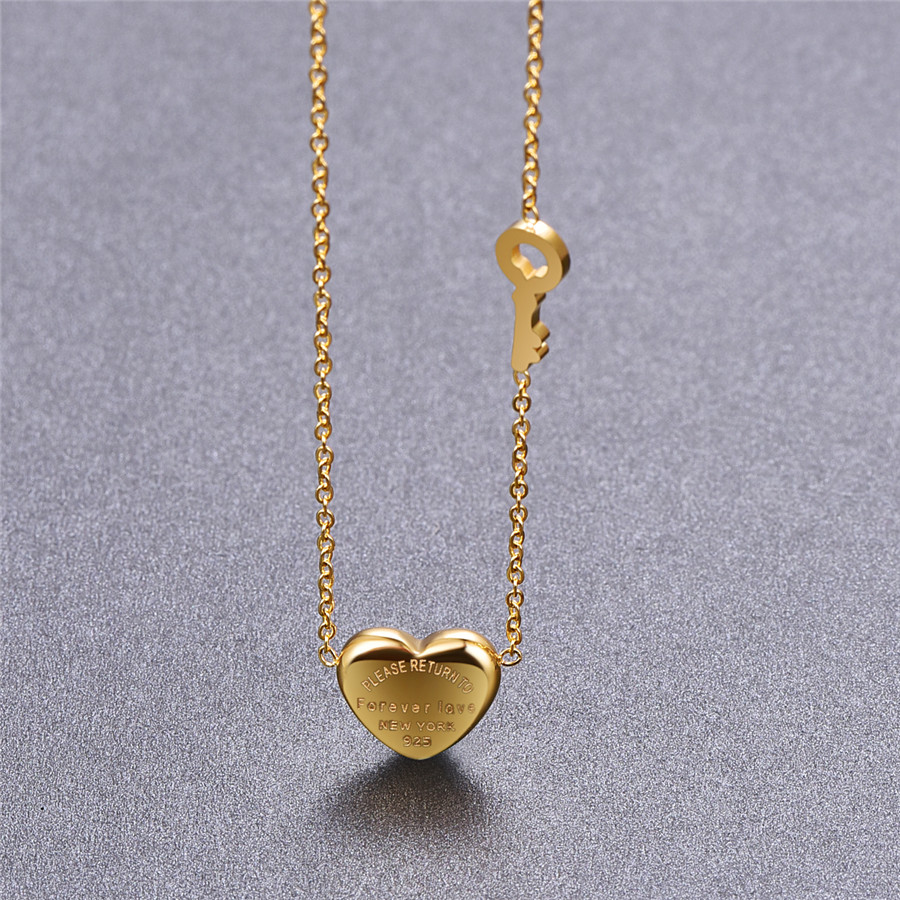 Pendant Necklaces Top Quality Women Luxury Designer Necklace Classic Heart Love Pendant Titanium Steel Fashion Jewelry