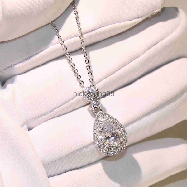 Pendentif Colliers Top Vente En Gros Professionnel De Luxe Bijoux Goutte D'eau Collier En Argent Sterling 925 Poire Forme Topaze CZ Diamant Pendentif Pour Les Femmes Cadeau x071