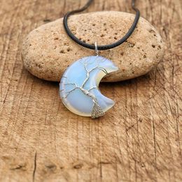 Collares colgantes Árbol de la vida Forma de luna Collar Opal Reiki Piedra curativa para hombres Mujeres Joyería de moda