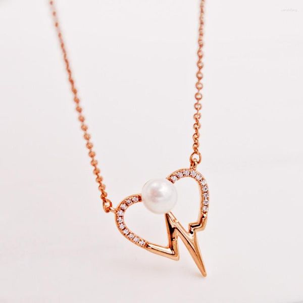 Collares colgantes Collar de perlas clásico de moda Colgantes de oro de corazón para mujeres Niñas Accesorios de joyería de moda Regalo de boda