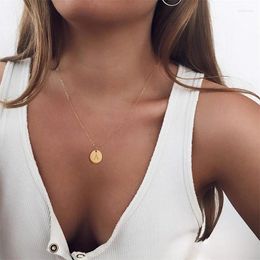 Collares colgantes Inicial de moda para mujeres 18k chapado en oro delicado A-Z 26 letras alfabeto moneda redonda disco encanto joyería regalo