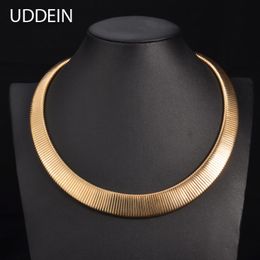 Hanger Kettingen UDDEIN Maxi Goud kleur choker Herfst mode-sieraden display statement choker ketting voor vrouwen ontwerp Vintage Kraag 230609