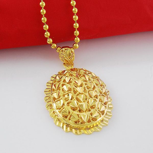 Collares colgantes Diseño único Forma redonda Patrón de corazón Collar de cuentas de oro de 24 quilates para mujeres / niñas que venden joyería JP130Pendant