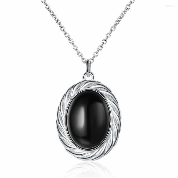 Colliers pendentifs Collier d'onyx noir naturel ovale unique avec des éléments classiques et une chaîne de clavicule de conception exclusive