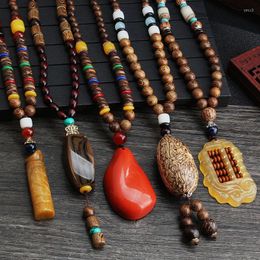 Collares colgantes Unisex collar hecho a mano Nepal budista Mala cuentas de madera étnico cuerno de pez declaración larga hombres mujeres joyería
