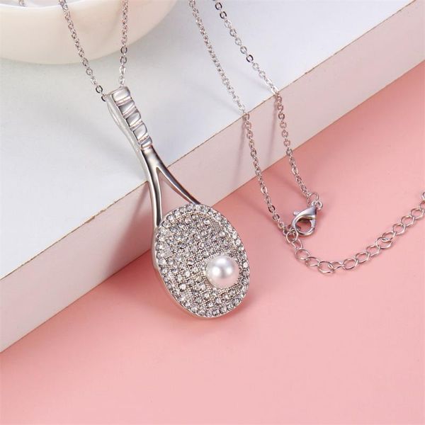 Collares colgantes Estilo de raqueta de tenis inusual Cadena de gargantilla divertida para mujer en el cuello Accesorios Conjunto completo Zircon Joyería de moda KAN312