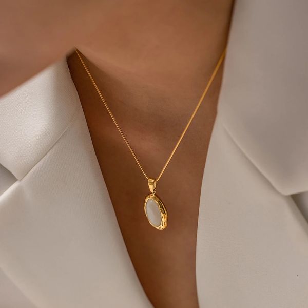 Pendentif Colliers Uworld Luxe 18K Plaqué Or En Acier Inoxydable Forme Ovale Blanc Cat Eye Opal Pierre Collier 231101