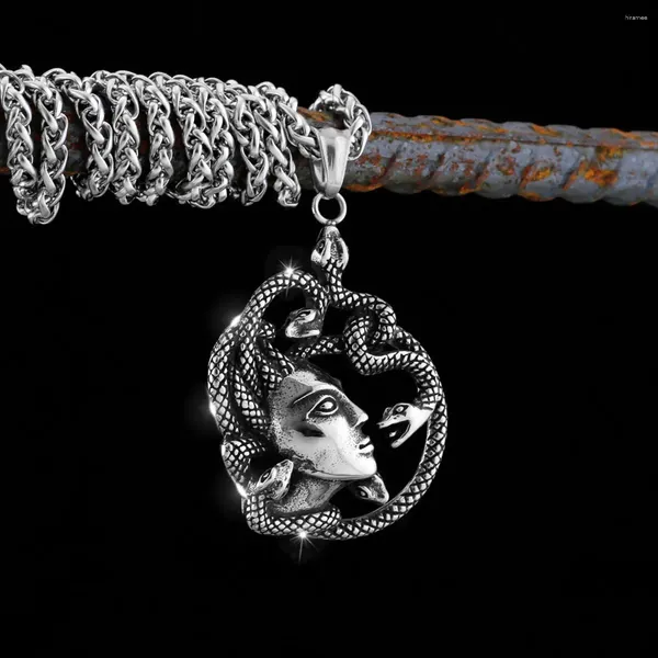 Collares colgantes Viking Classic Street Collar de serpiente de cola de acero inoxidable Hombre nórdico Amuleto Odin Hip Hop Joyería al por mayor