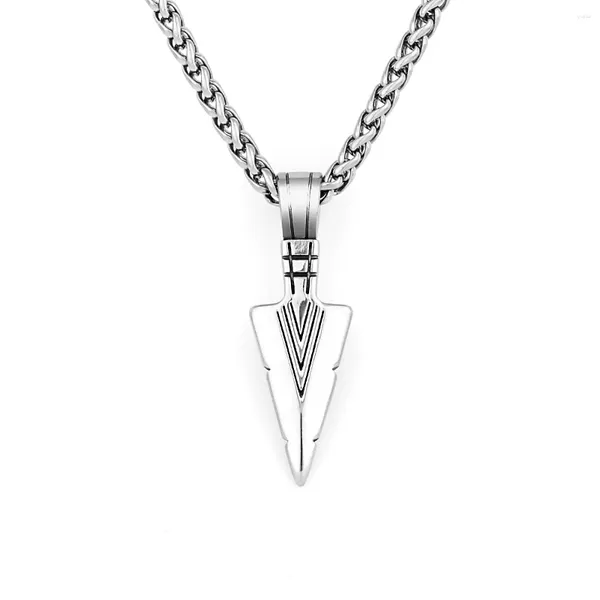 Pendentif Colliers Viking Simple Triangle Spear Head Mode Collier polyvalent Hommes et femmes Flèches en acier inoxydable