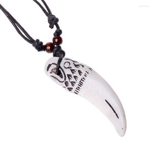 Collares colgantes Vinatge Punk Resina étnica Gótico Águila Forma Encanto Ajustable Gargantillas largas Collar de hombre Joyería para amigo E361