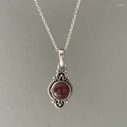 Pendentif Colliers Vintage Bohemian Garnet Collier pour femmes Creative Magnifique Sculpté Rouge Bijoux personnalisés Accessoires