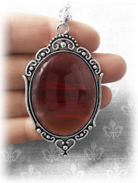 Pendentif Colliers Vintage Gothique Sang Rouge Résine Charme Collier Papillon Pour Femmes Vampire En Relief Sorcière Bijoux Accessoires Colliers