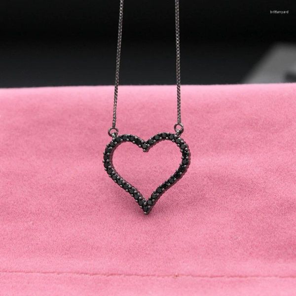 Collares colgantes Collar en forma de corazón vintage para mujeres Chapado en negro Cubic Zirconia Joyería de moda romántica Regalo 2023