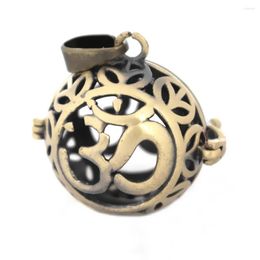 Pendentif Colliers Vintage Creux Filigrane Médaillon Cage Huile Essentielle Diffuseur DIY Résultats Faisant Bronze Antique Laiton Brossé 27x22mm