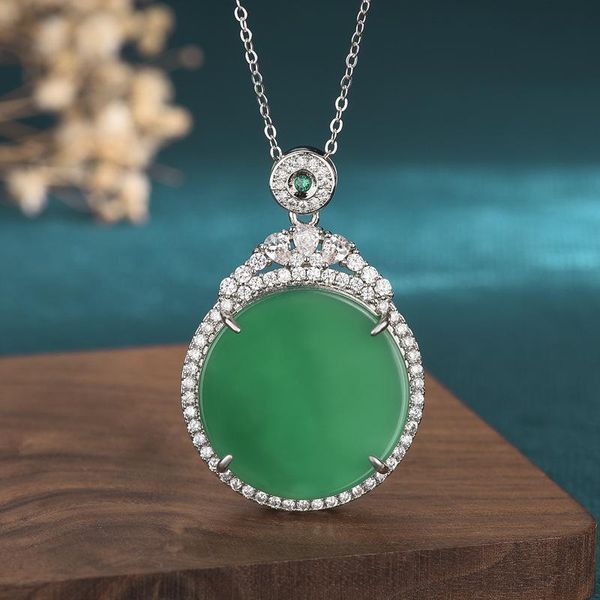 Anhänger-Halsketten Vintage natürliche kaiserliche grüne Jade S925 Silber Halskette Damen leichter Luxus-SchmuckAnhänger-HalskettenAnhänger