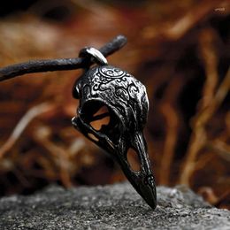 Pendentif Colliers Vintage Nordic Viking Crow Skull Chaîne en acier inoxydable Punk Mens Collier Amulette Mode Mâle Bijoux Cadeau Drop