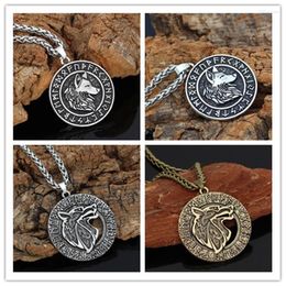 Pendentif Colliers Vintage Nordic Viking Pirate Collier rond pour hommes Odin Mount Celts Wolf Punk Accessoires masculins