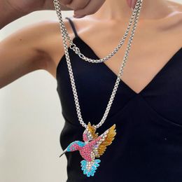 Hanger kettingen Vintage Rhinestone Hummingbird hangende ketting voor vrouwen Fashion Sweater Chain Bird Choker Collares Punk Jewelry