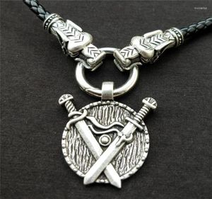 Colliers pendants vintage Viking Double Sword Collier Choker pour hommes avec tête de dragon Pu Leather Chain Amulet Taliman Bijoux GIFS2652841