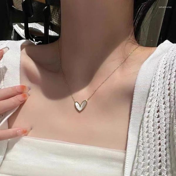 Collares colgantes VSnow Trendy Gold Color Shell Love Heart Collar para mujeres Diseño único Joyería de metal de acero de titanio