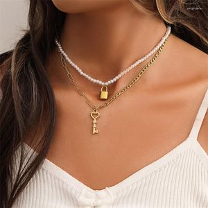 Hangende kettingen Wesparking emo multi -laag parelparel kralen papieren clip ketting goud vergulde roestvrijstalen vergrendeling sleutel mode sieraden