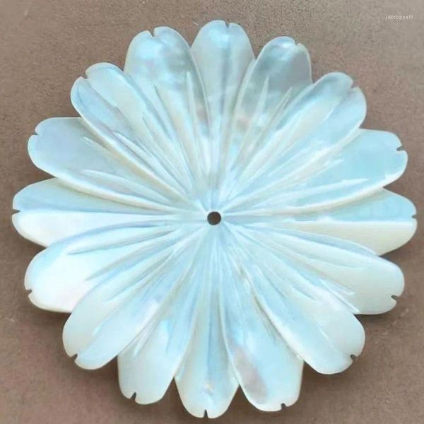 Collares colgantes Madre blanca de concha de perla Arte floral Bead 1pcs D4203