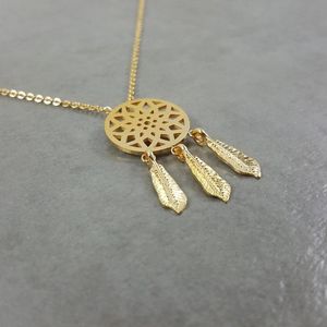 Hanger kettingen groothandel 30 stks bohemia sieraden roestvrijstalen ronde schijf met veren hangers vriend geschenkspender