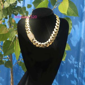 Collares colgantes Choker al por mayor 18k Gold Custom Cuban Link Chain 24K Miami Collar de 20 mm 7p6e 3ihc MSZA