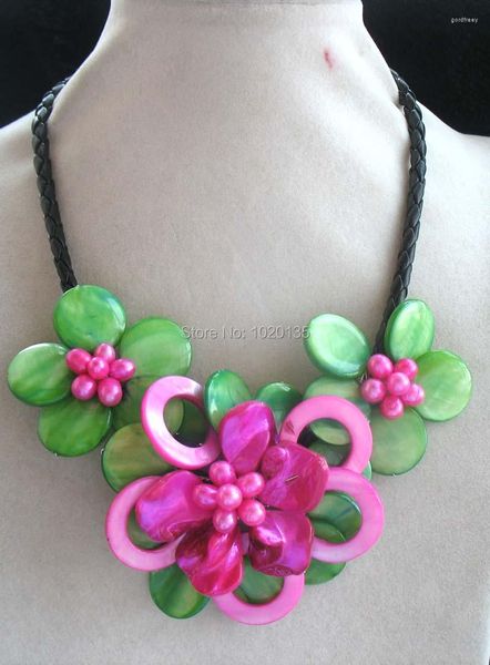 Collares pendientes Venta al por mayor Perla de agua dulce y concha marina Collar de flores verde / rosa / azul / rojo 18 pulgadas Naturaleza FPPJ